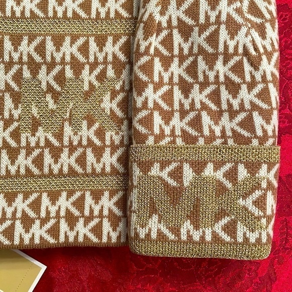 Brand New Michael Kors Hat & Scarf Set Camel Logo Knit w/ Gold Tone Accents - Picture 3 of 7